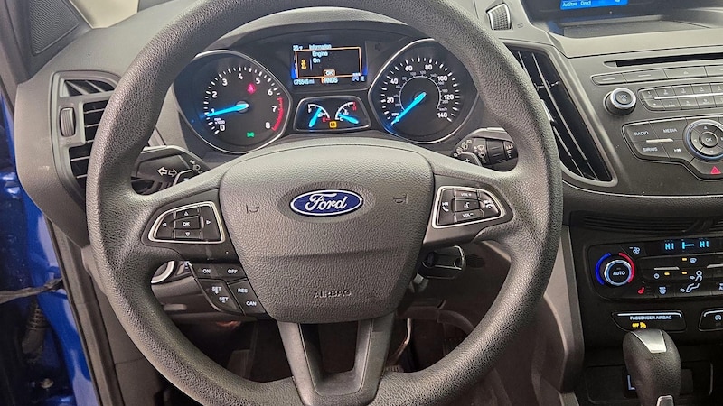 2017 Ford Escape SE 10