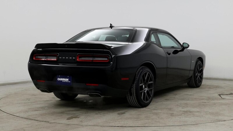 2016 Dodge Challenger R/T 8