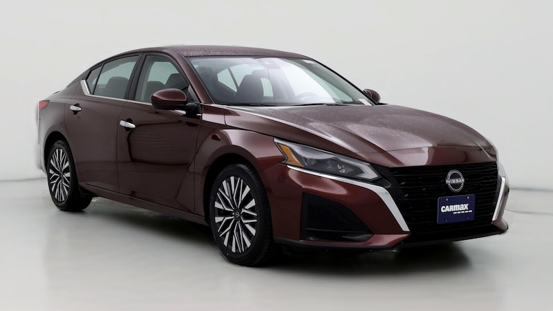 2023 Nissan Altima SV Hero Image