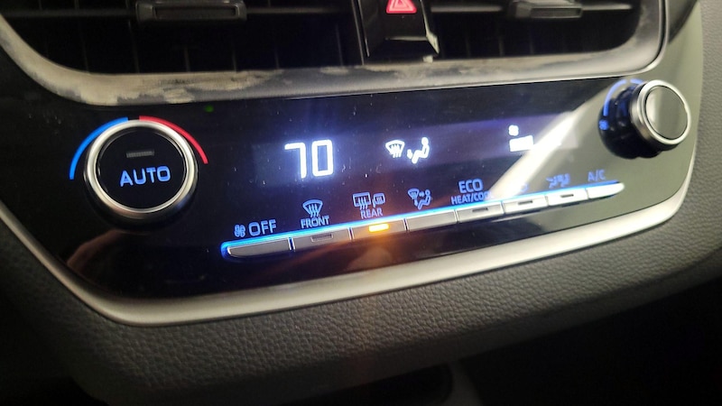 2022 Toyota Corolla LE 16