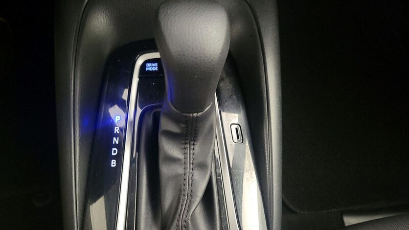 2022 Toyota Corolla LE 17