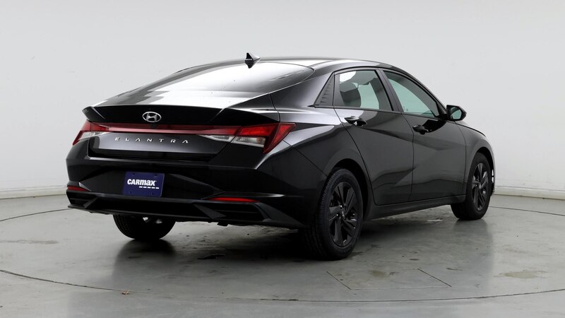 2022 Hyundai Elantra SEL 8