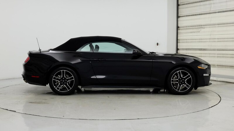 2022 Ford Mustang  7