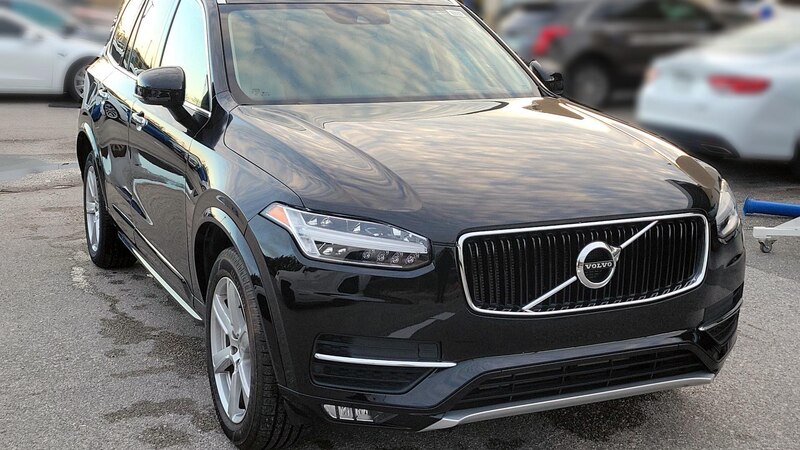 2019 Volvo XC90 T5 Momentum Hero Image