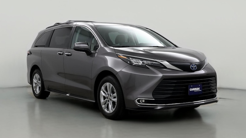 2024 Toyota Sienna XLE Hero Image