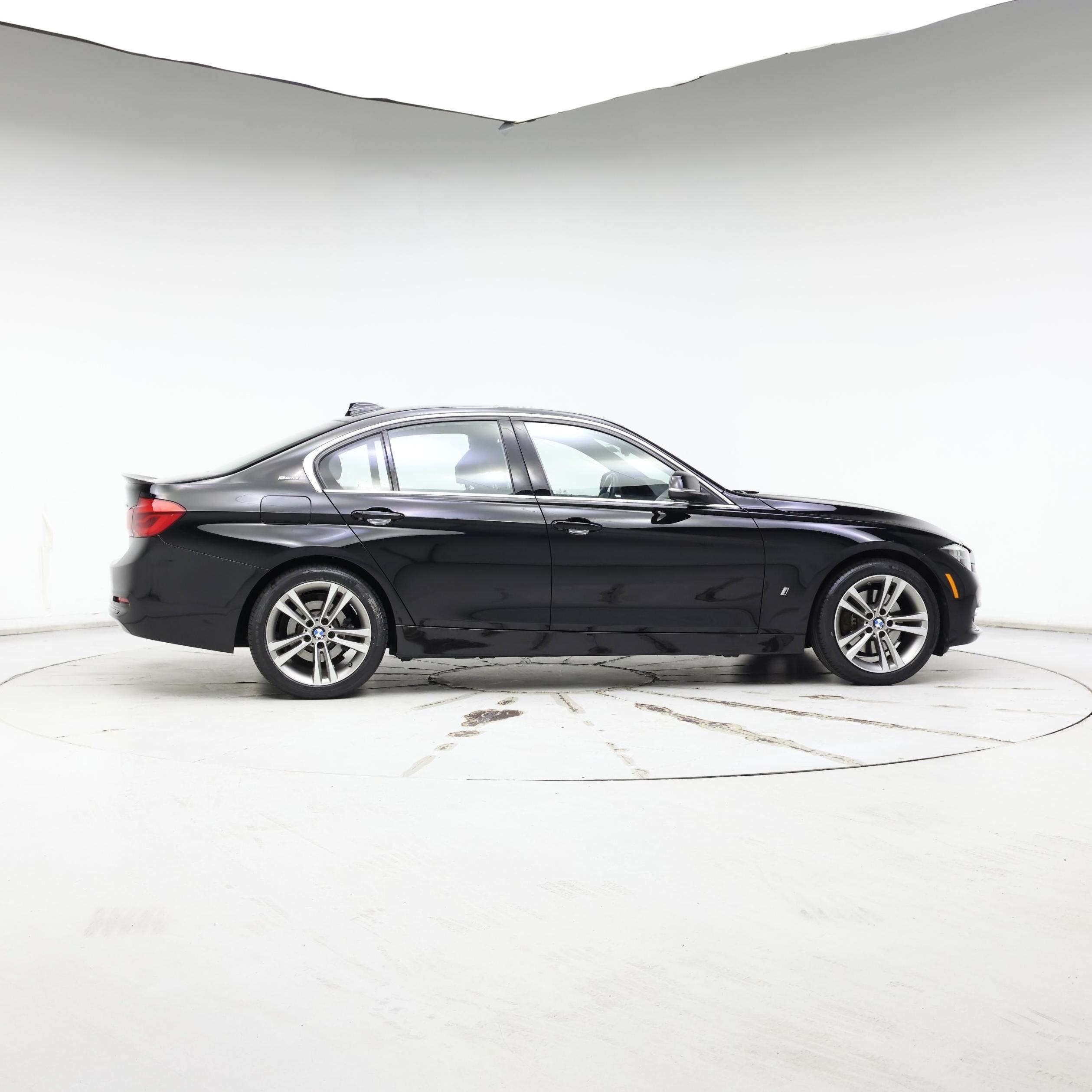 Thumbnail: 2017 BMW 3 Series - 7