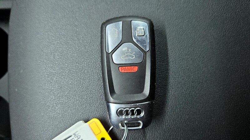 2023 Audi Q5 e Premium Plus 24