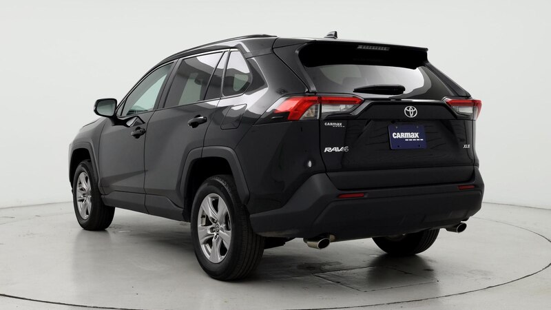 2023 Toyota RAV4 XLE 2