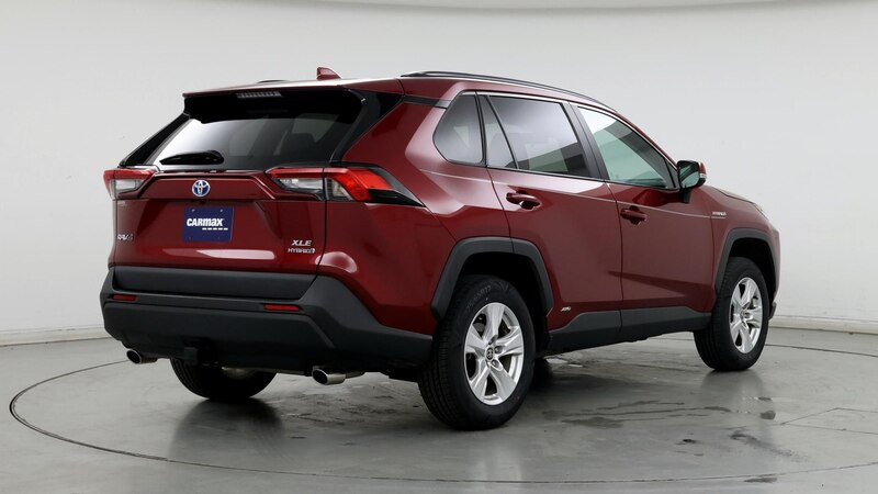 2021 Toyota RAV4 XLE 8