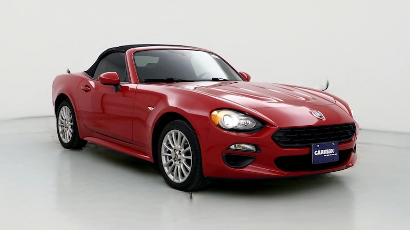 2017 Fiat 124 Spider Classica Hero Image