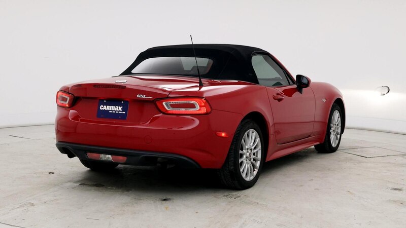 2017 Fiat 124 Spider Classica 8