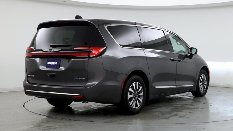 2023 Chrysler Pacifica Hybrid Limited 8