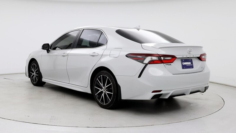 2022 Toyota Camry SE 2