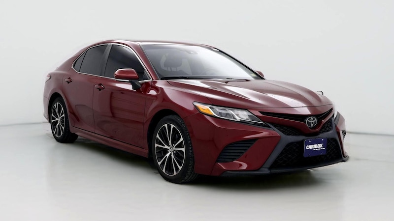 2018 Toyota Camry SE Hero Image