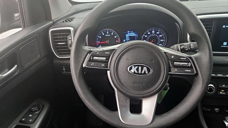 2022 Kia Sportage LX 10