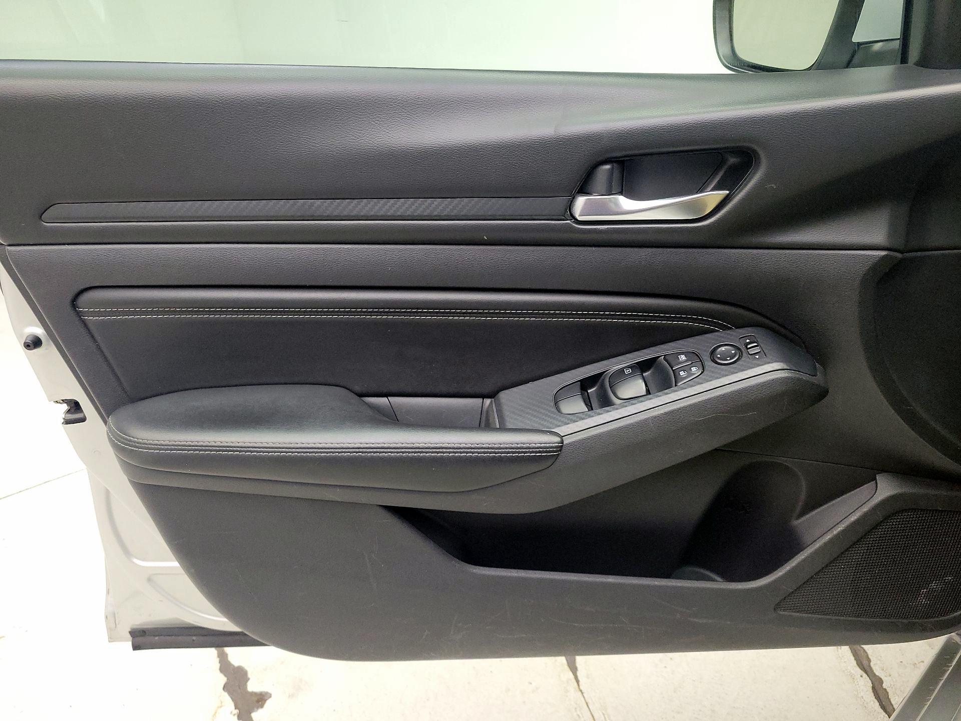 Thumbnail: 2019 Nissan Altima - 12