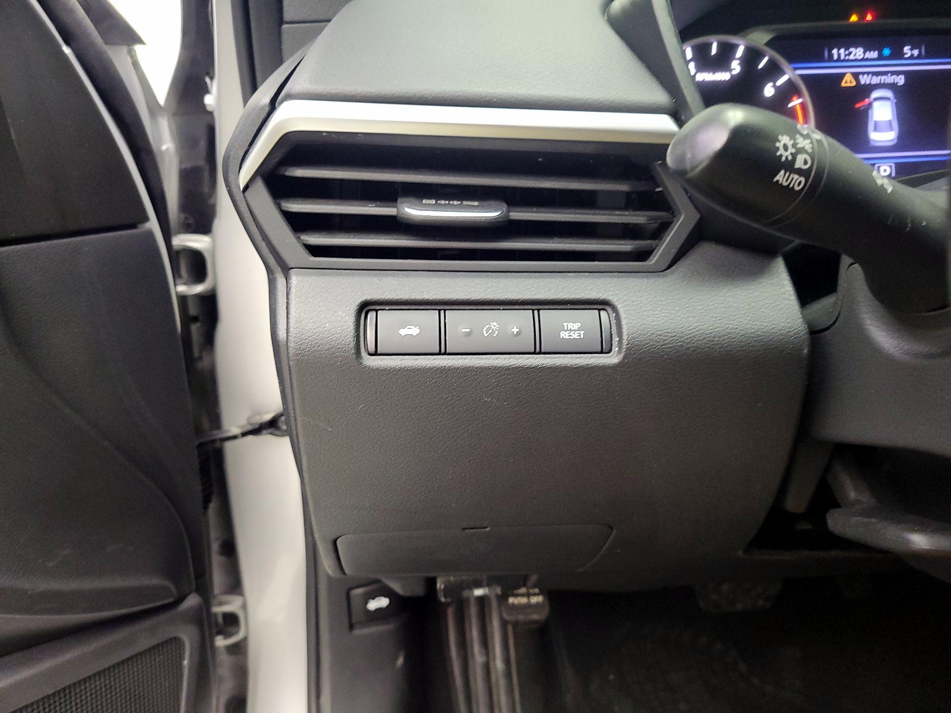 Thumbnail: 2019 Nissan Altima - 13