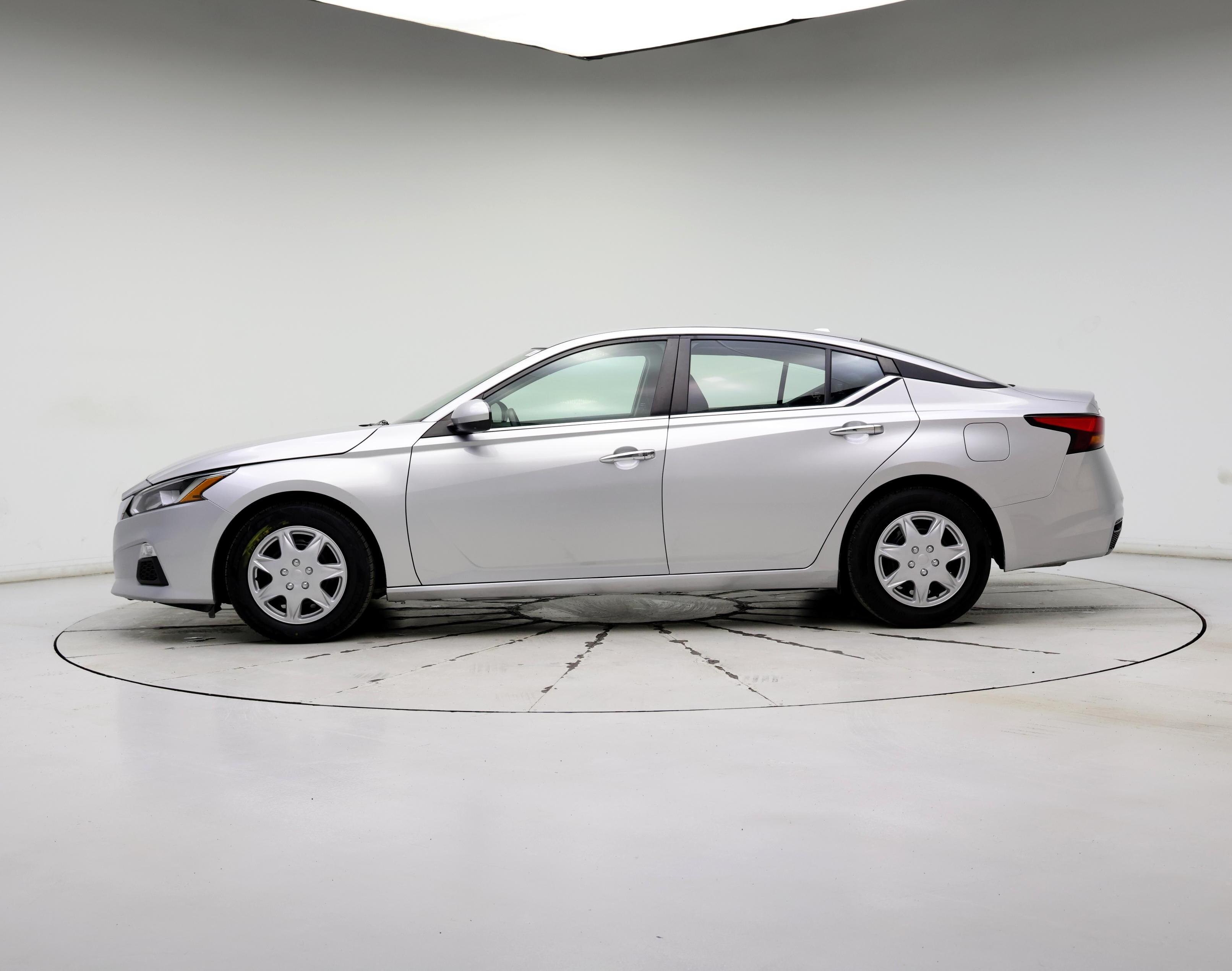 Thumbnail: 2019 Nissan Altima - 3