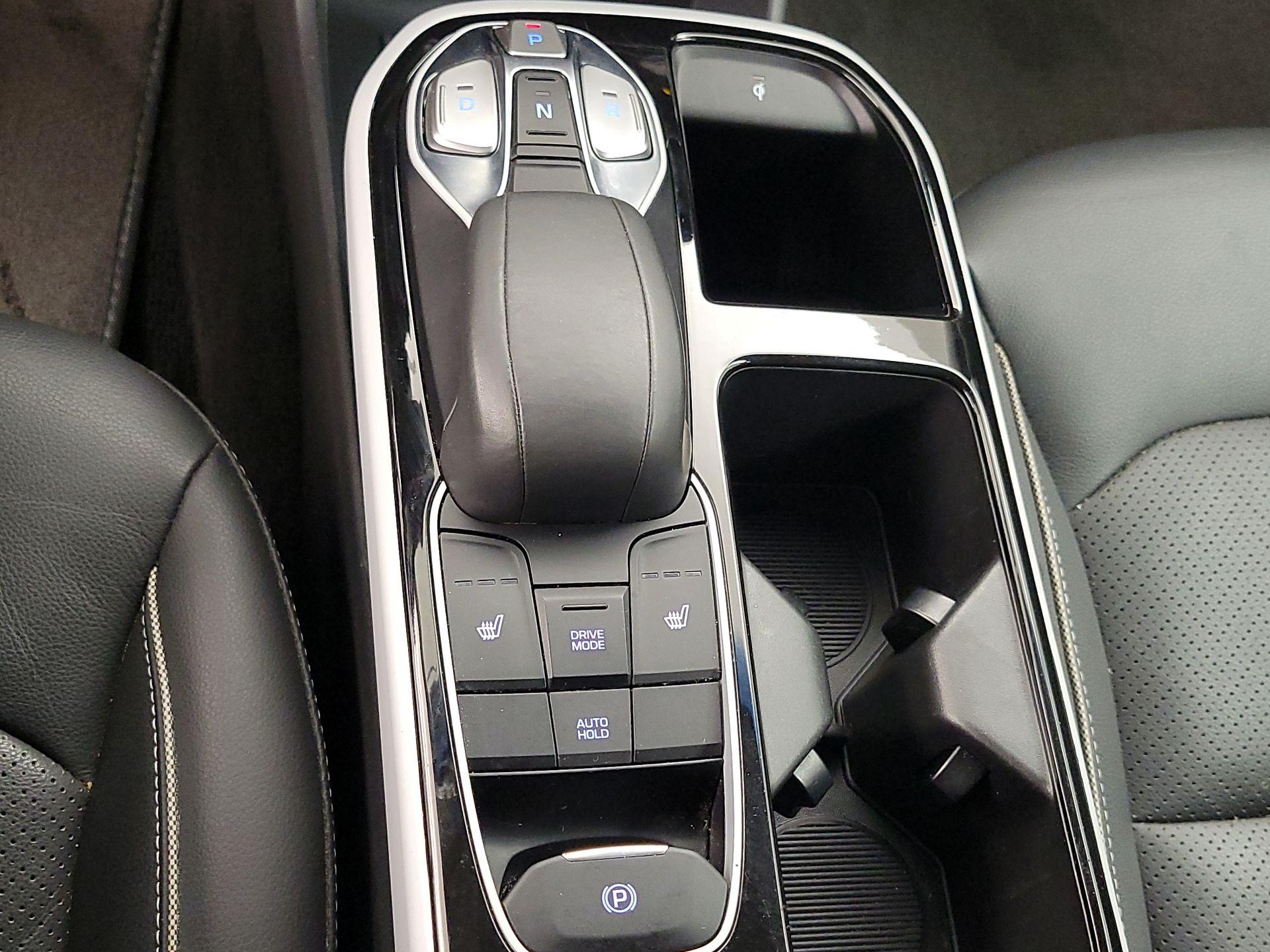 Thumbnail: 2019 Hyundai Ioniq - 18