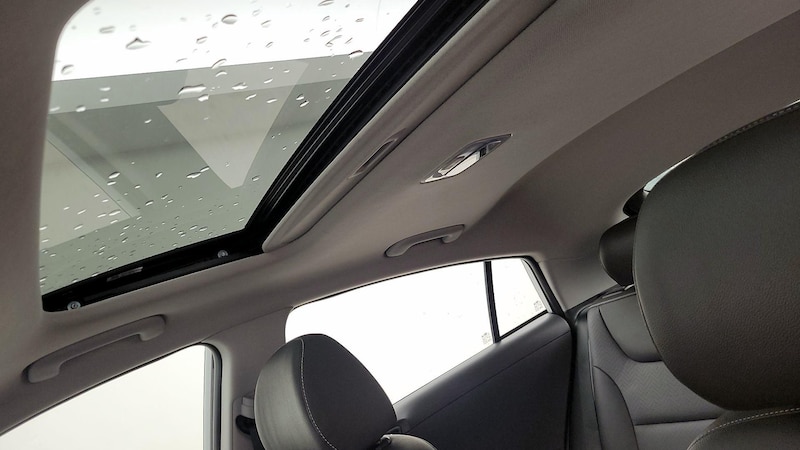 2019 Hyundai Ioniq Limited 20