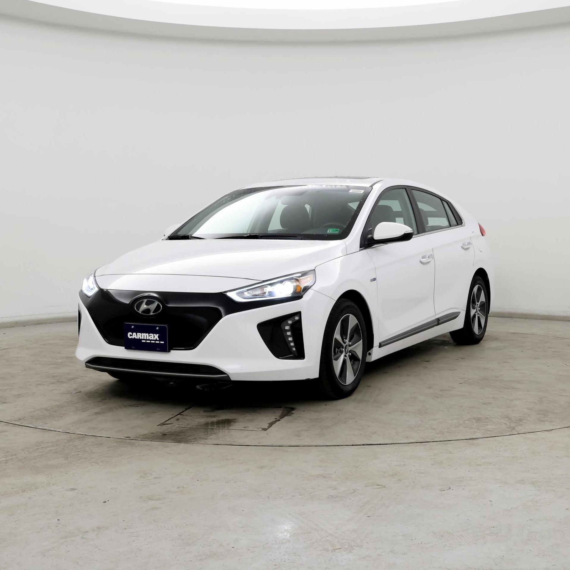 Thumbnail: 2019 Hyundai Ioniq - 4