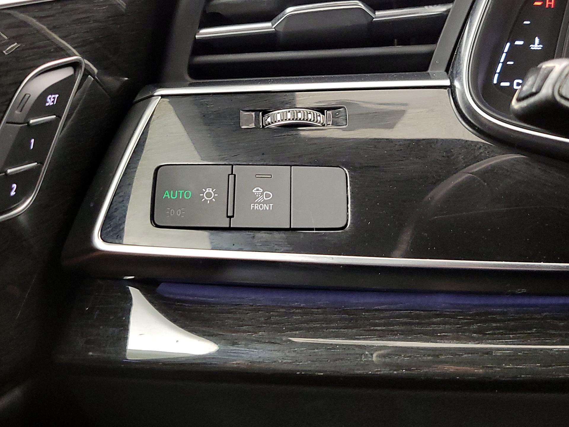 Thumbnail: 2021 Audi Q7 - 13