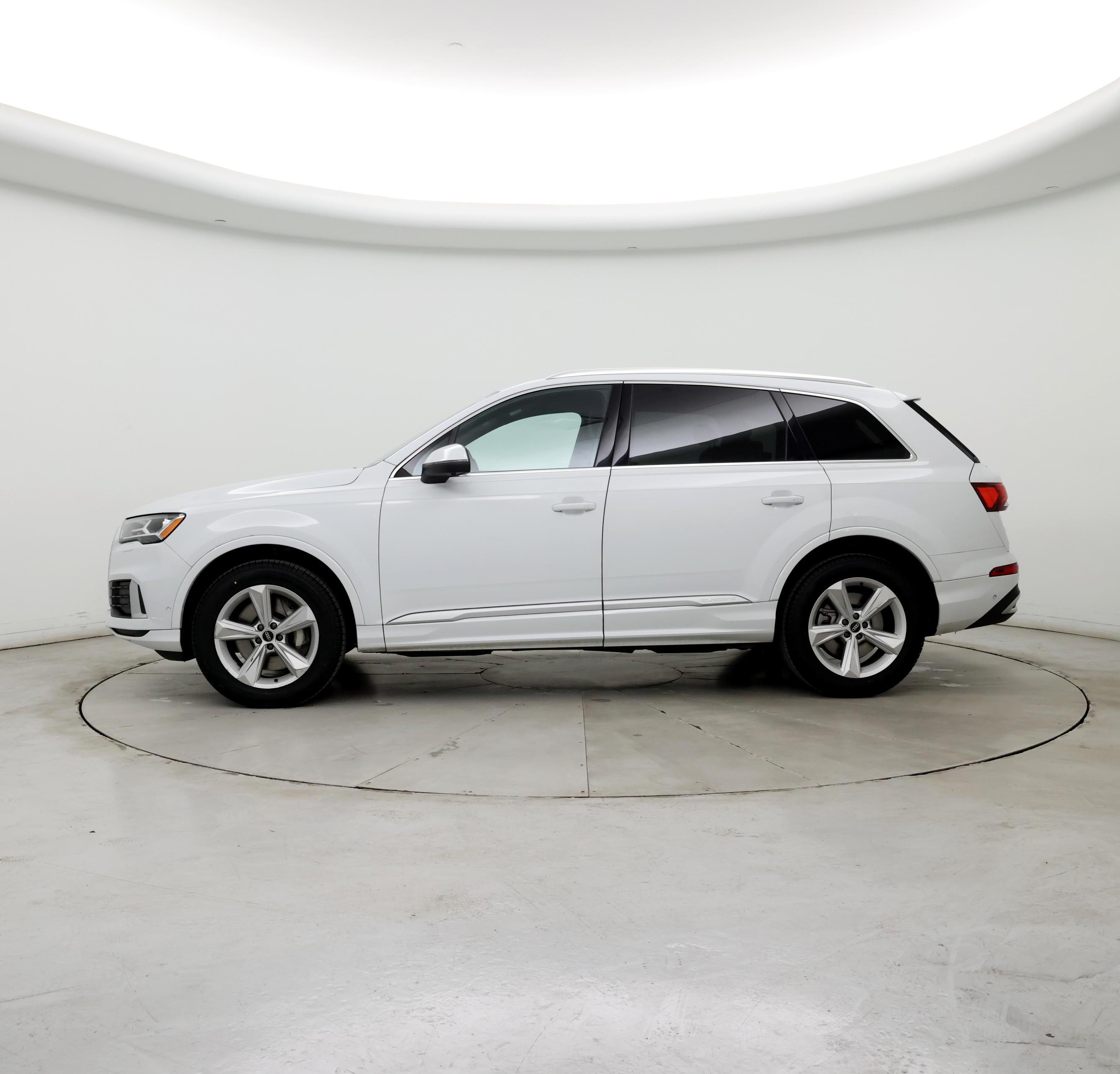 Thumbnail: 2021 Audi Q7 - 3