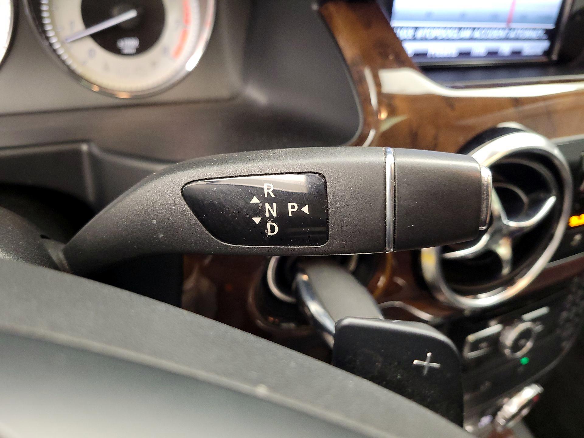 Thumbnail: 2014 Mercedes-Benz GLK - 17
