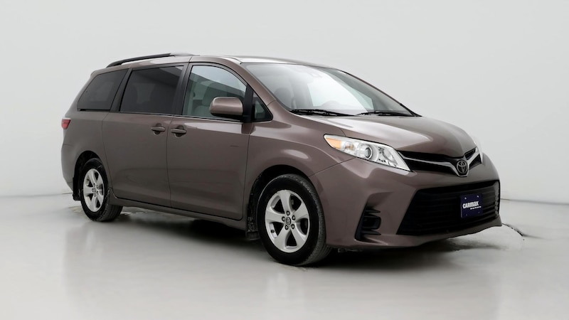 2020 Toyota Sienna LE Hero Image