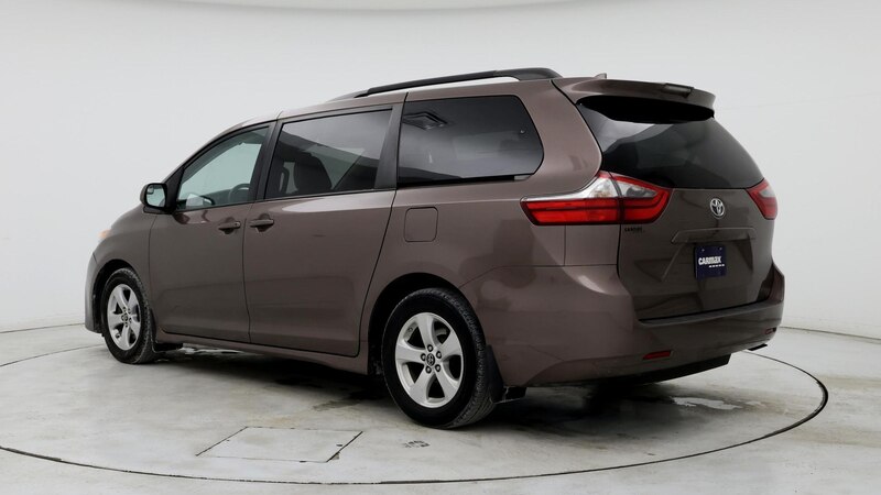 2020 Toyota Sienna LE 2