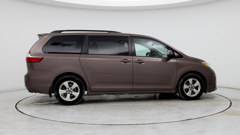 2020 Toyota Sienna LE 7