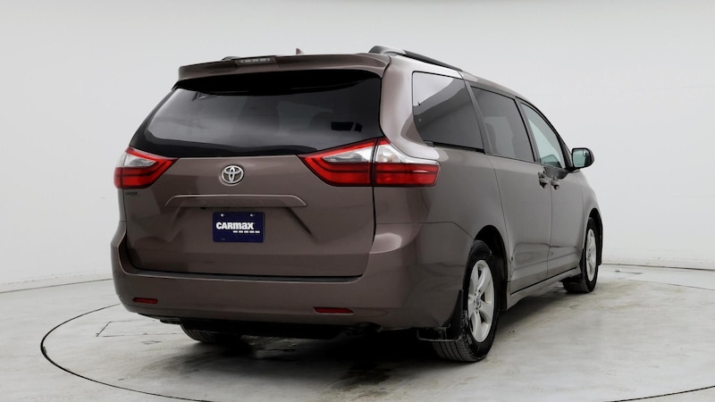 2020 Toyota Sienna LE 8