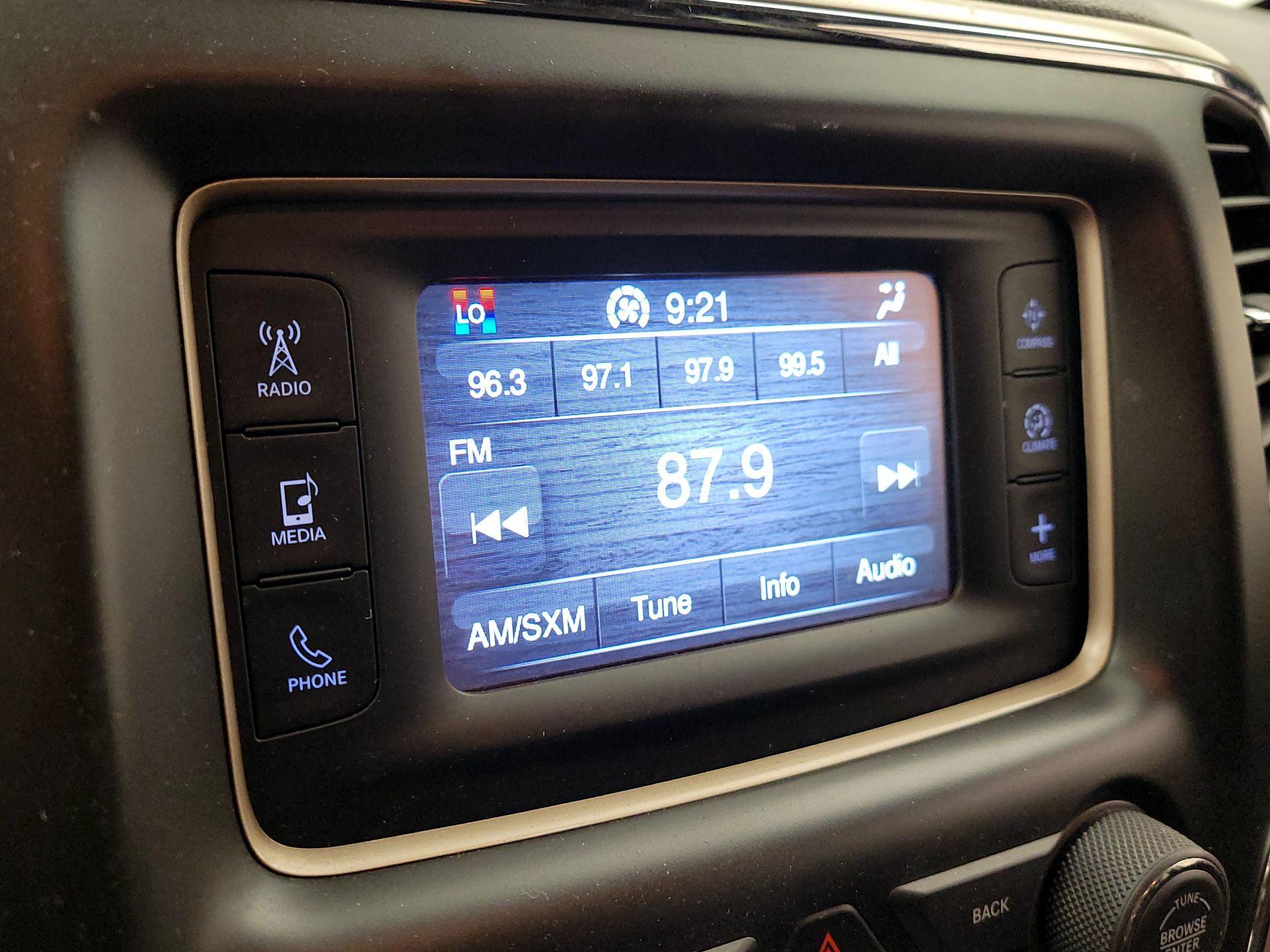 Thumbnail: 2014 Jeep Grand Cherokee - 14