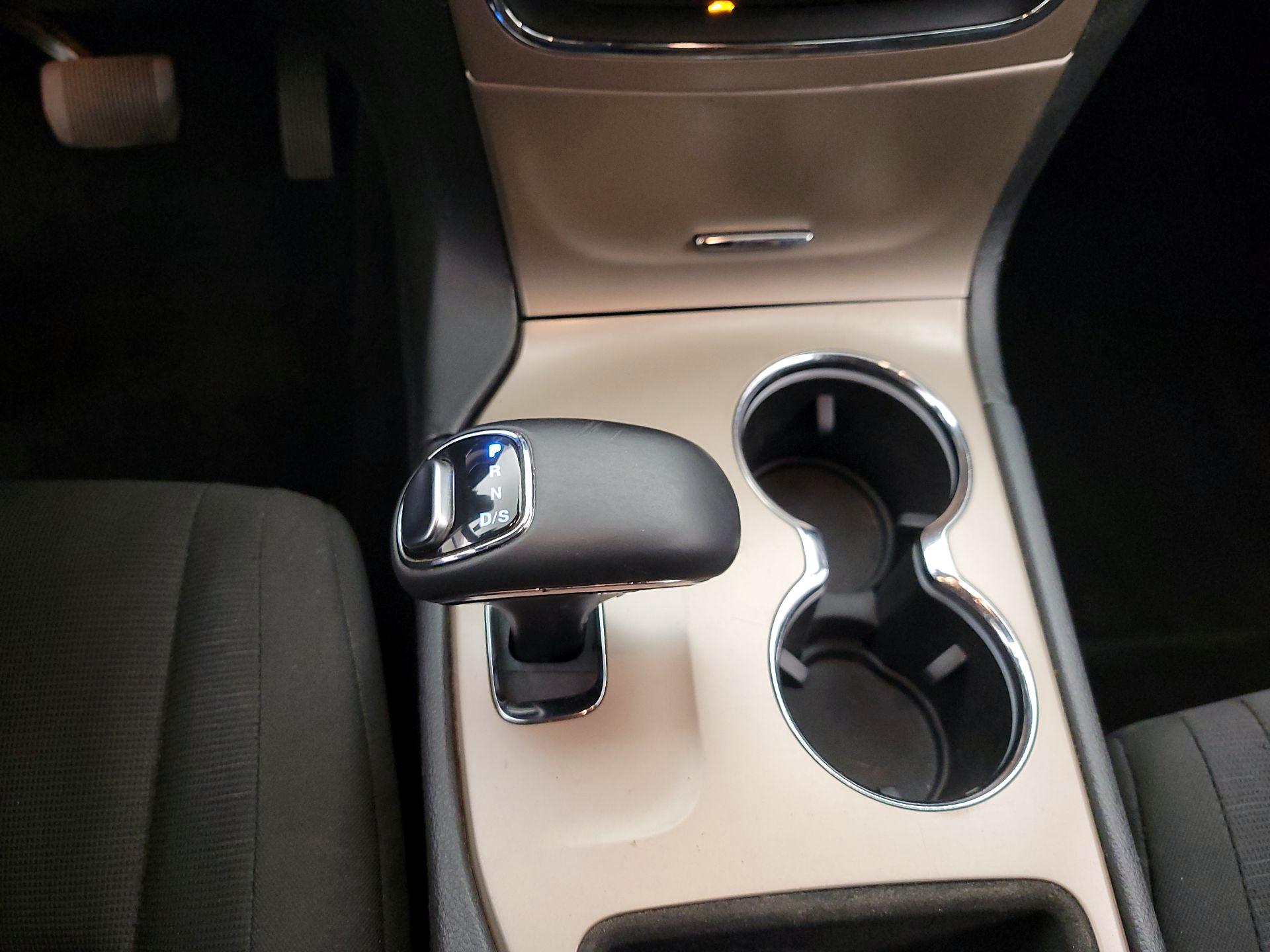 Thumbnail: 2014 Jeep Grand Cherokee - 16