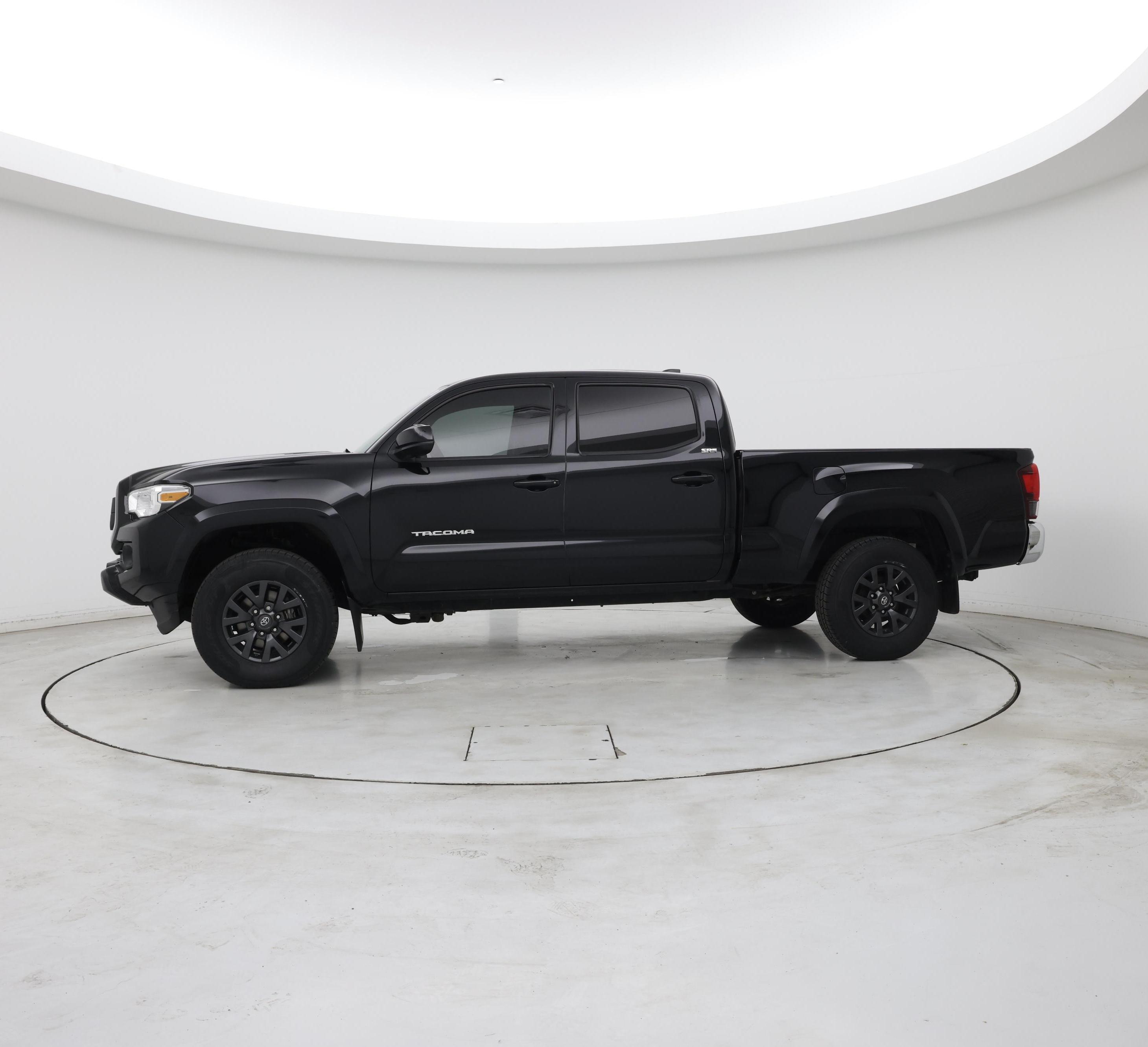 Thumbnail: 2020 Toyota Tacoma - 3