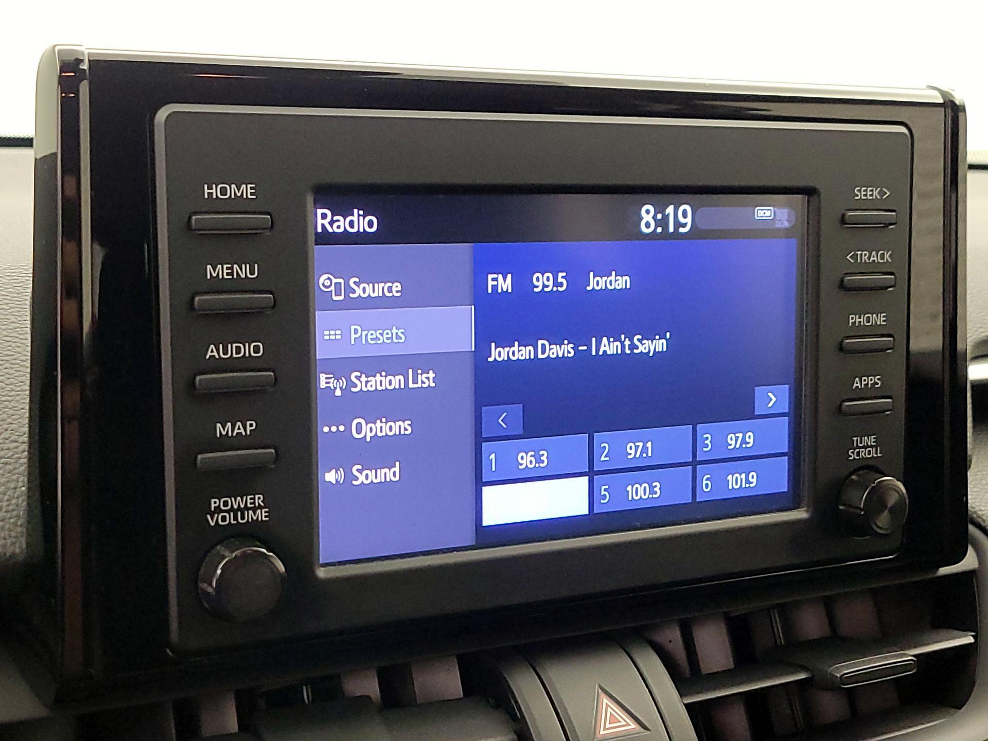 Thumbnail: 2019 Toyota RAV4 - 15