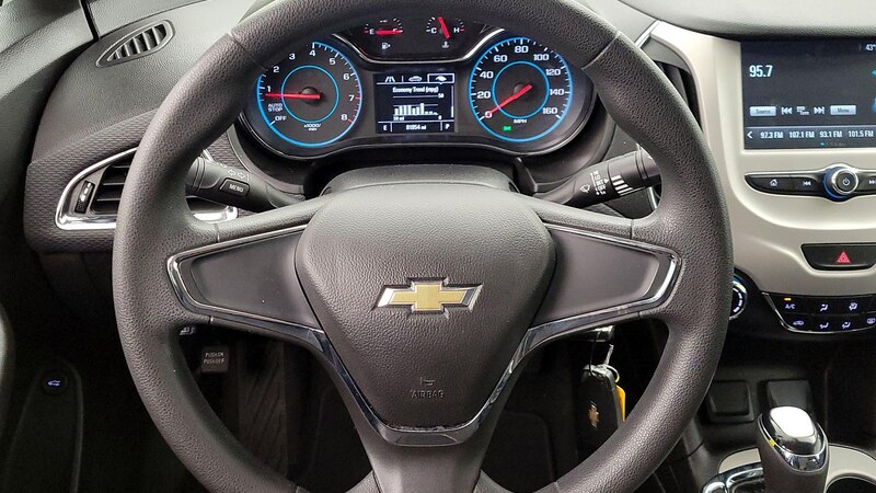 2018 Chevrolet Cruze LS 10