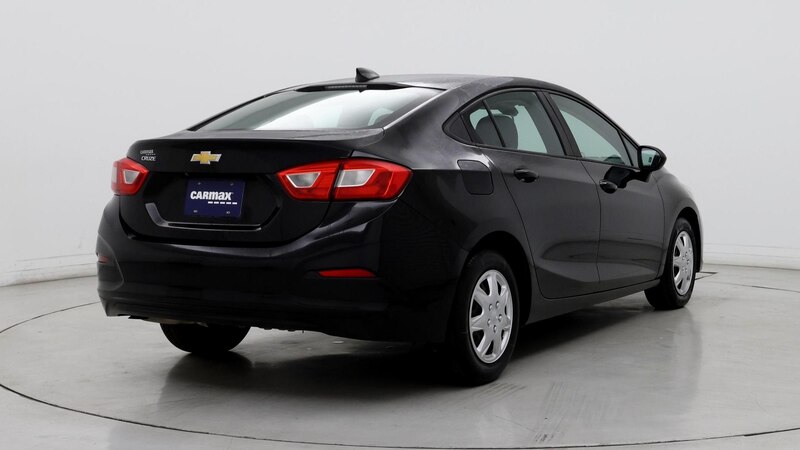 2018 Chevrolet Cruze LS 8