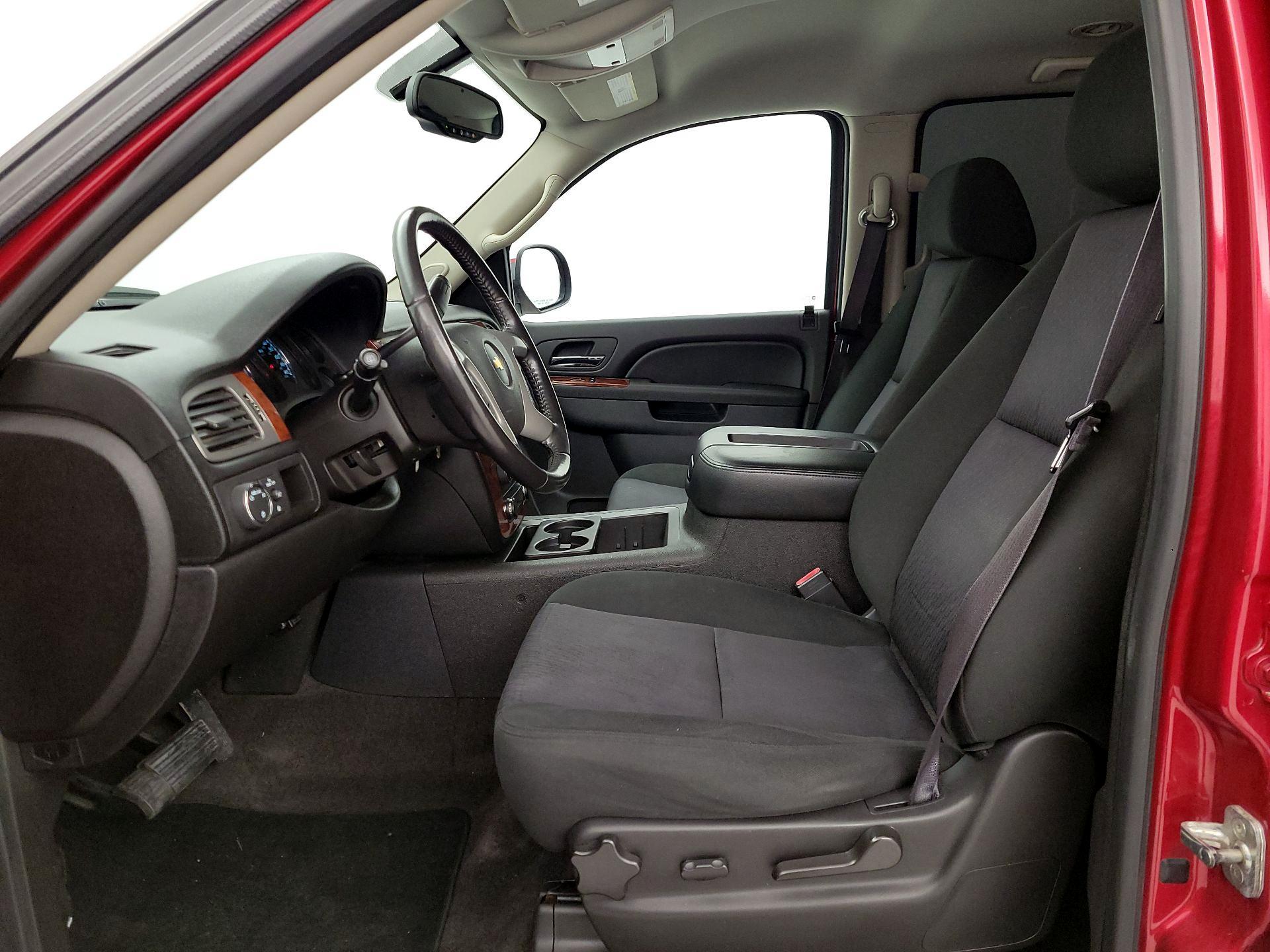 Thumbnail: 2013 Chevrolet Tahoe - 11