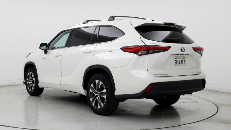 2020 Toyota Highlander XLE 2