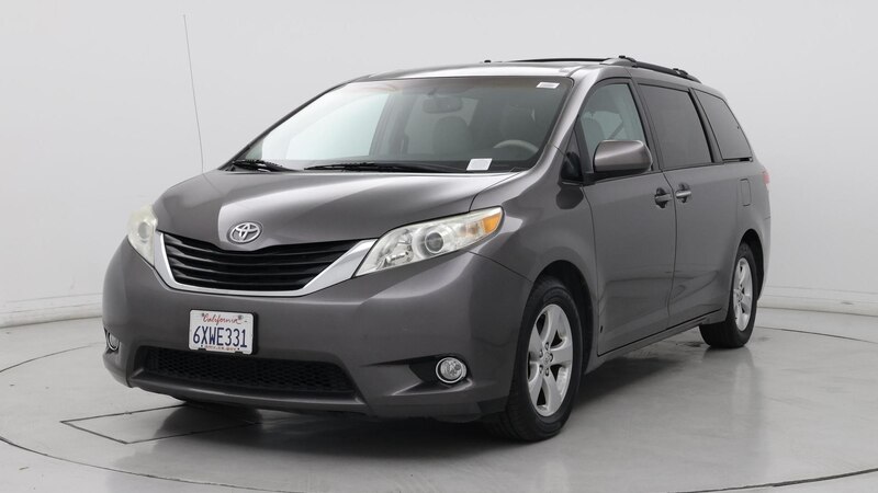 2013 Toyota Sienna LE 4