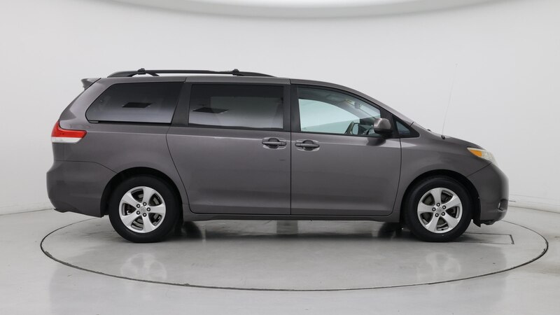 2013 Toyota Sienna LE 7