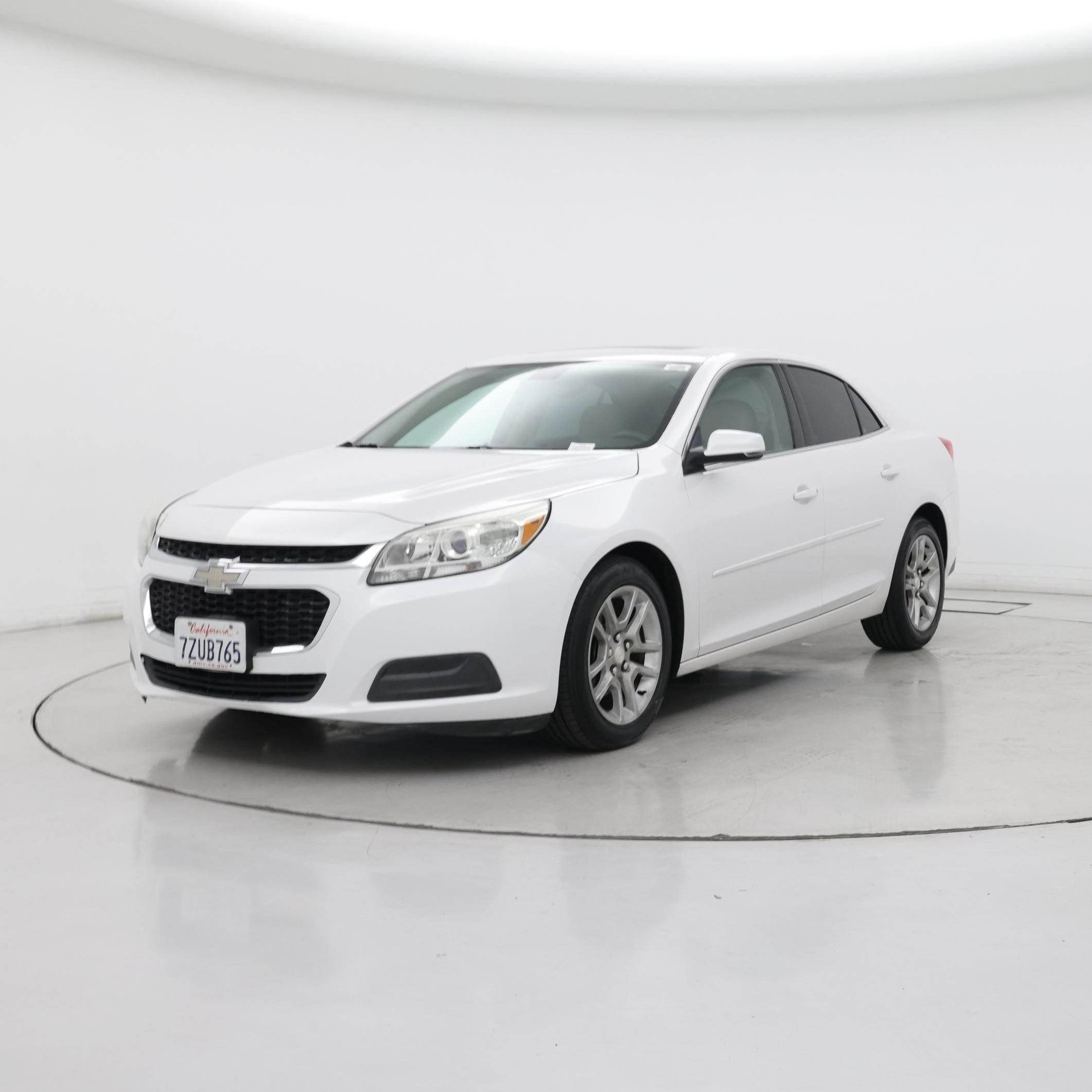 Thumbnail: 2015 Chevrolet Malibu - 4