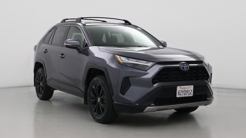 2022 Toyota RAV4 SE Hero Image