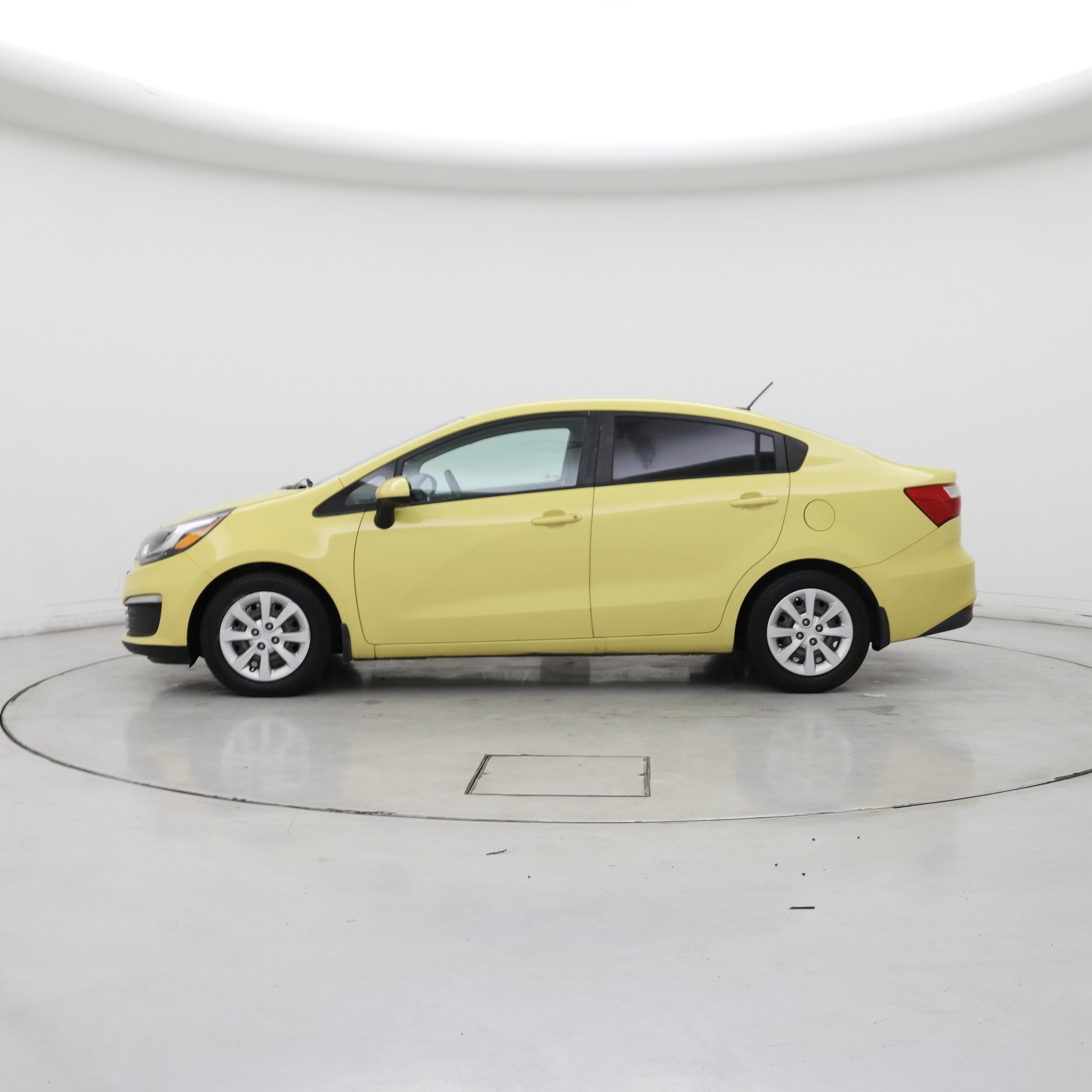 Thumbnail: 2016 Kia Rio - 3