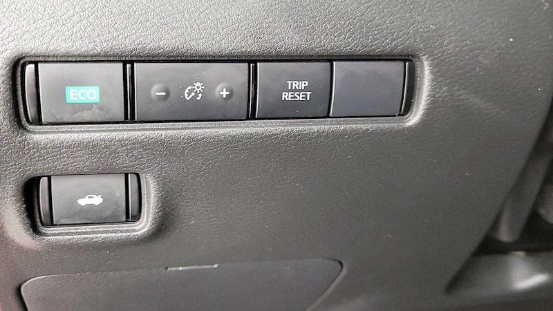 2020 Nissan Sentra SV 13