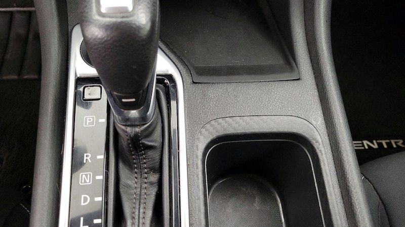 2020 Nissan Sentra SV 17