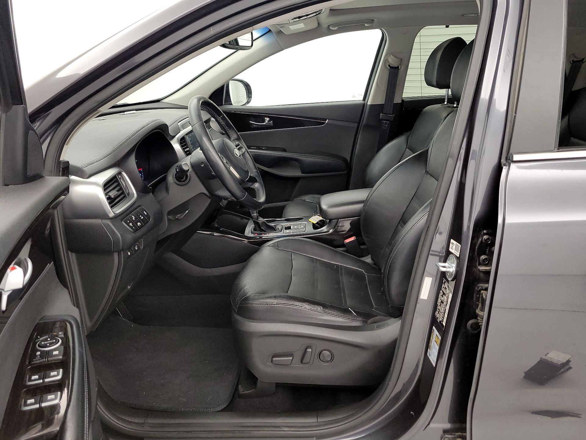 Thumbnail: 2019 Kia Sorento - 11