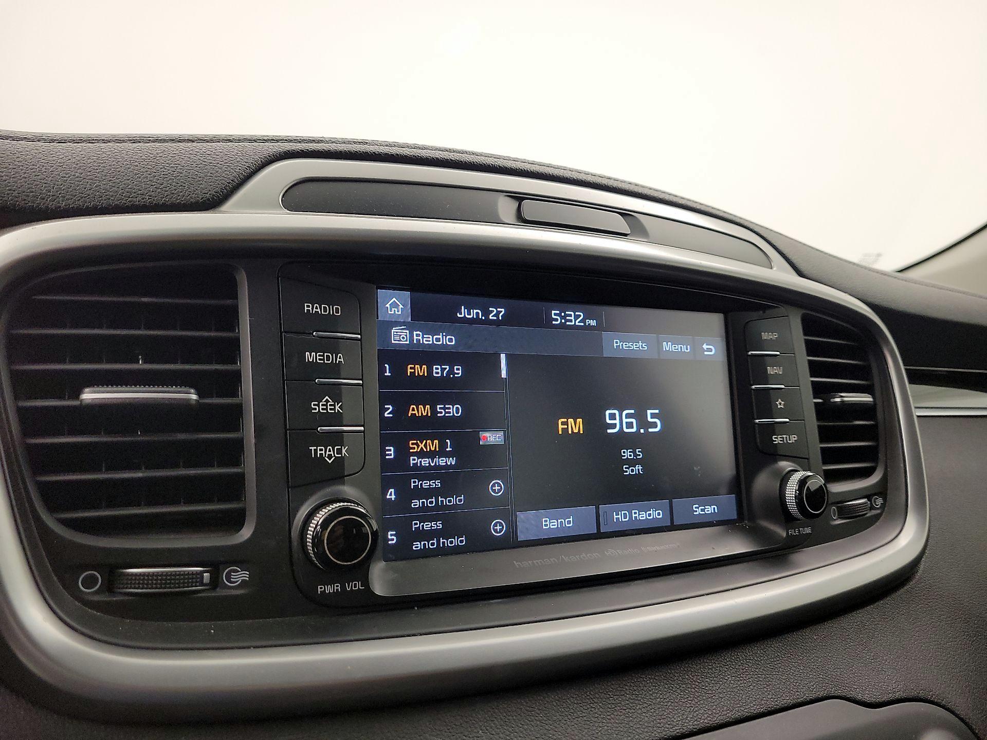 Thumbnail: 2019 Kia Sorento - 15