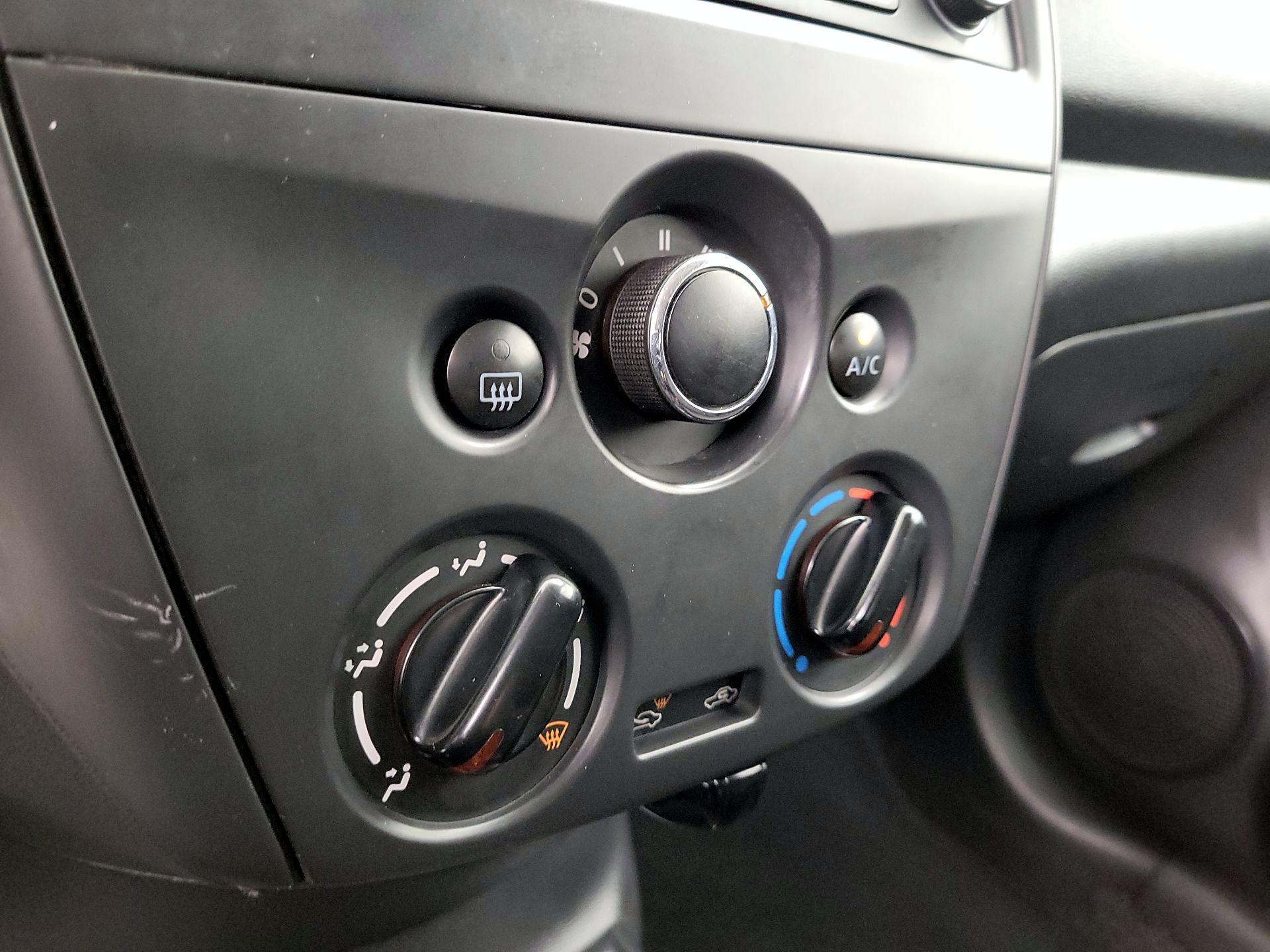 Thumbnail: 2015 Nissan Versa - 15